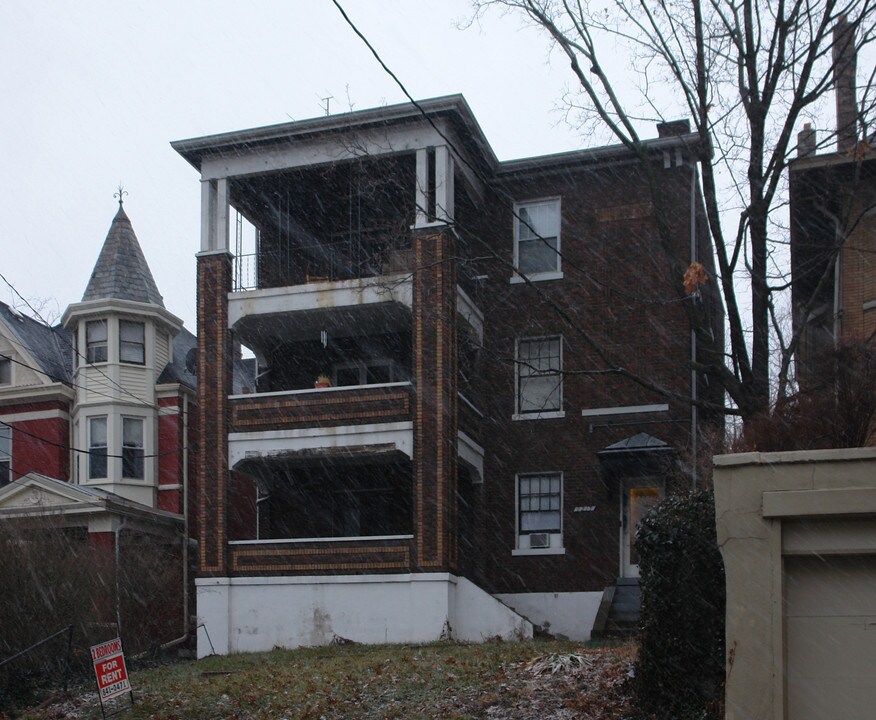 2217 Park Ave in Cincinnati, OH - Building Photo