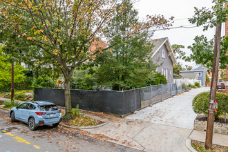 1307 Longfellow St NW in Washington, DC - Foto de edificio - Building Photo