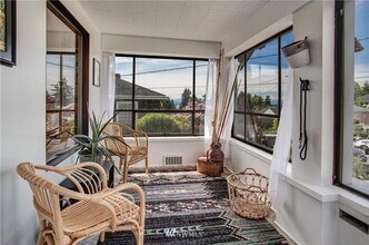 3731 SW Austin St in Seattle, WA - Building Photo - Building Photo