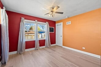 11051 S Avenue D in Chicago, IL - Building Photo - Building Photo