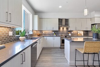 17905 35th Ave SE in Bothell, WA - Building Photo - Building Photo