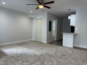 1085 Whalley Ave, Unit 552 in New Haven, CT - Building Photo - Building Photo
