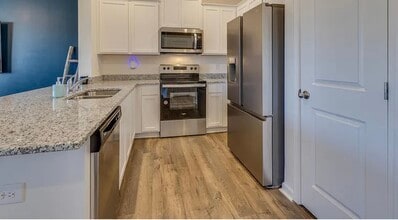 54 Moon Rock Ct in Johnson City, TN - Building Photo - Building Photo