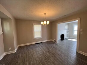 3573 Cummings Rd in Cleveland Heights, OH - Foto de edificio - Building Photo