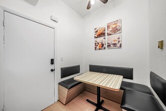 901 S Bishop St-Unit -2 in Chicago, IL - Building Photo - Building Photo