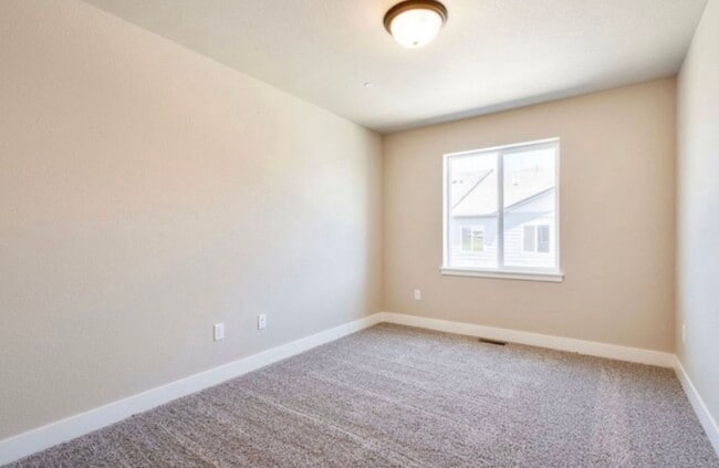 6933 4th Street Rd, Unit 2 in Greeley, CO - Building Photo - Building Photo