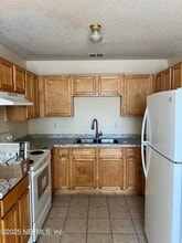 1825 W 13th St in Jacksonville, FL - Building Photo - Building Photo