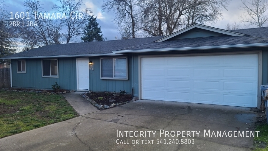 1601 Tamara Cir in Grants Pass, OR - Building Photo