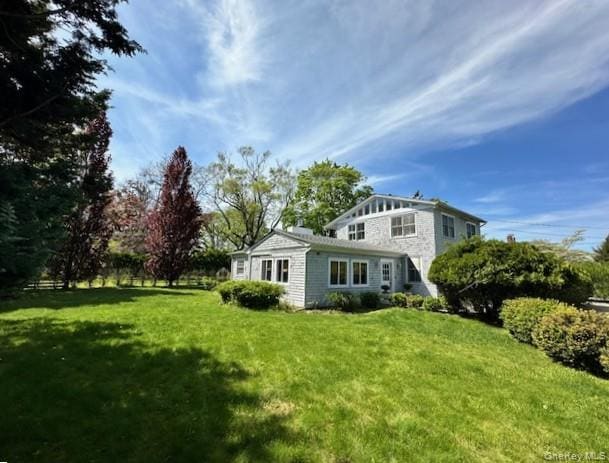 61 Baycrest Ave in Westhampton, NY - Building Photo - Building Photo