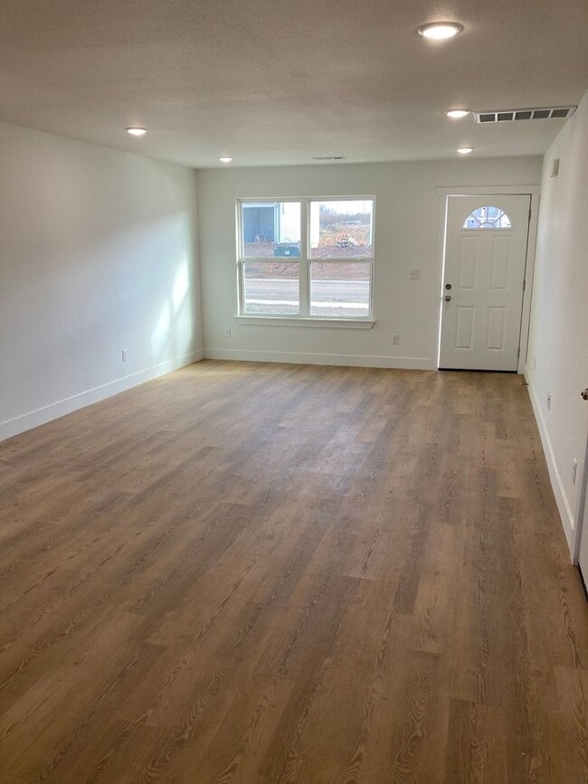 1210 Nedra Dr in Decatur, AR - Building Photo - Building Photo