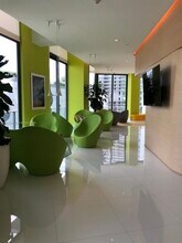 501 NE 31st St, Unit 2702 in Miami, FL - Foto de edificio - Building Photo