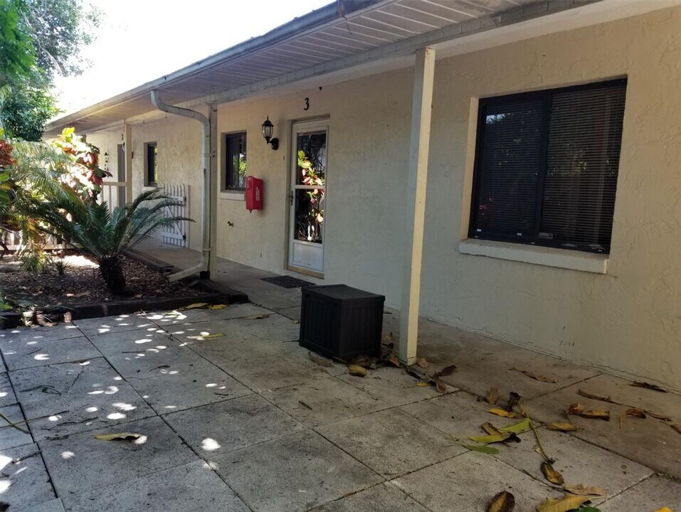 711 N Wild Olive Ave in Daytona Beach, FL - Building Photo