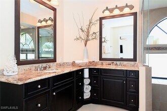 613 Beachwalk Cir in Naples, FL - Building Photo - Building Photo