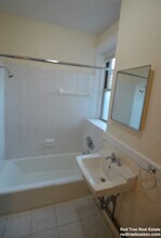 31 Park Dr, Unit 18 in Boston, MA - Building Photo - Building Photo