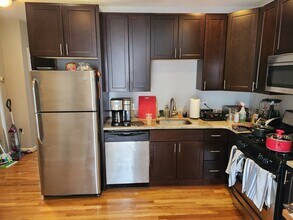 20 Pinckney St, Unit 3 in Somerville, MA - Building Photo - Building Photo