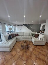 541 NE 199th Ln in Miami, FL - Building Photo - Building Photo