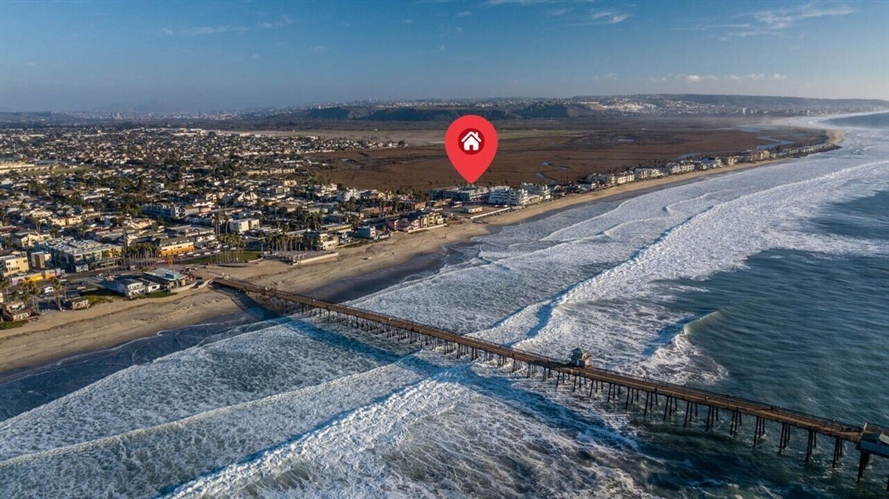 1111 Seacoast Dr in Imperial Beach, CA - Building Photo