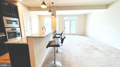 4919 Collingtons Bounty Dr in Bowie, MD - Building Photo - Building Photo