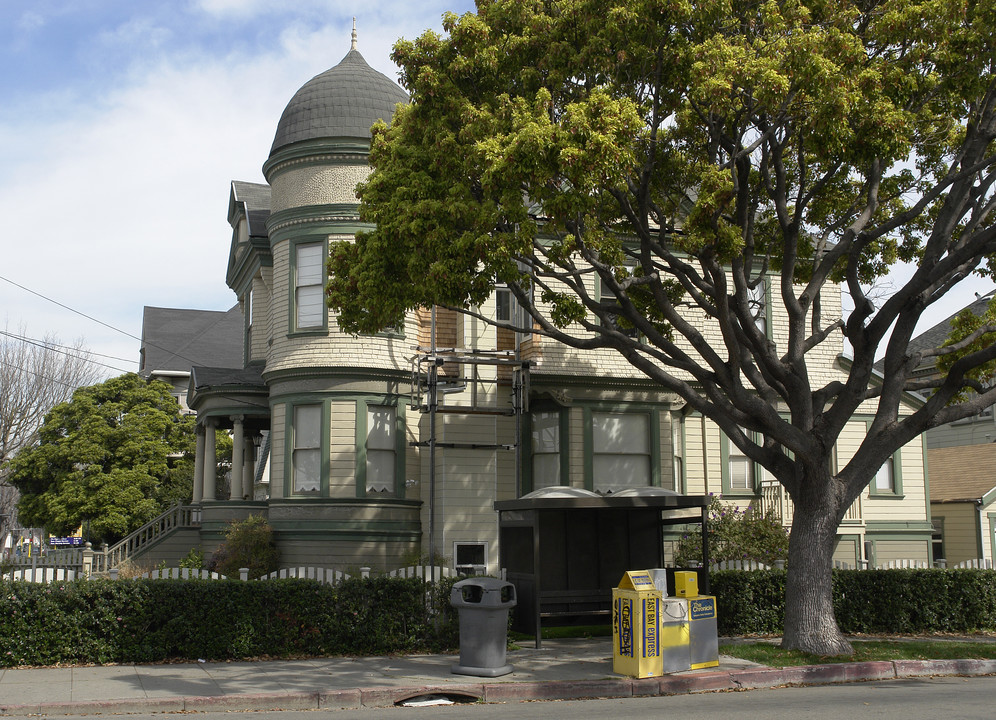 1502 Grand St in Alameda, CA - Building Photo