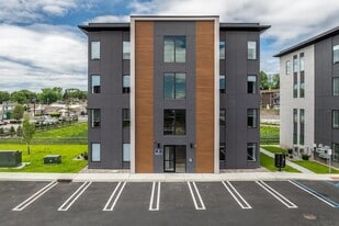 3 Sabrina Ct, Unit 1 in Middletown, NY - Building Photo