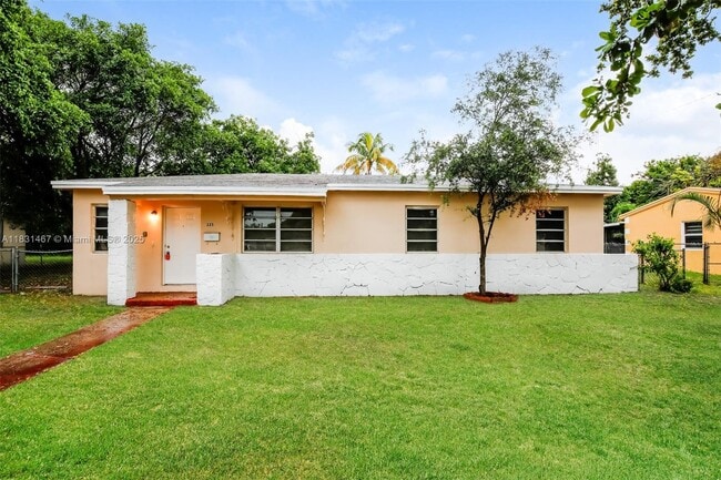 325 NW 190th St