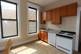 1400 W Erie St, Unit 3 in Chicago, IL - Building Photo - Building Photo