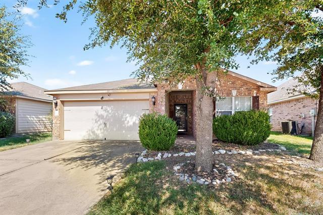 10045 Quail Glen Dr in Fort Worth, TX - Building Photo - Building Photo