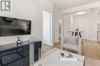 100 Eastdale Ave in Toronto, ON - Building Photo - Building Photo