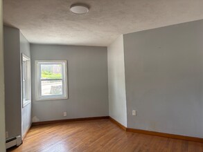 172 Pleasant St in Watertown, MA - Building Photo - Building Photo