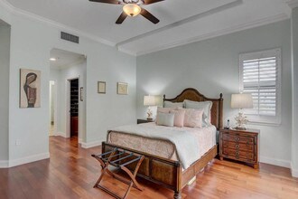 3960 N Flagler Dr-Unit -301 in West Palm Beach, FL - Building Photo - Building Photo