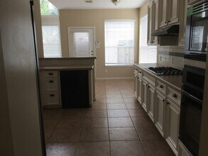 141 S Laguna Pointe Dr in League City, TX - Building Photo - Building Photo