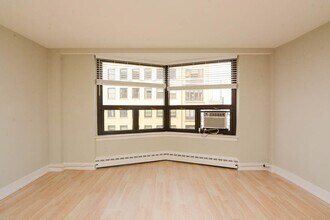 450 W Wellington Ave in Chicago, IL - Building Photo - Building Photo