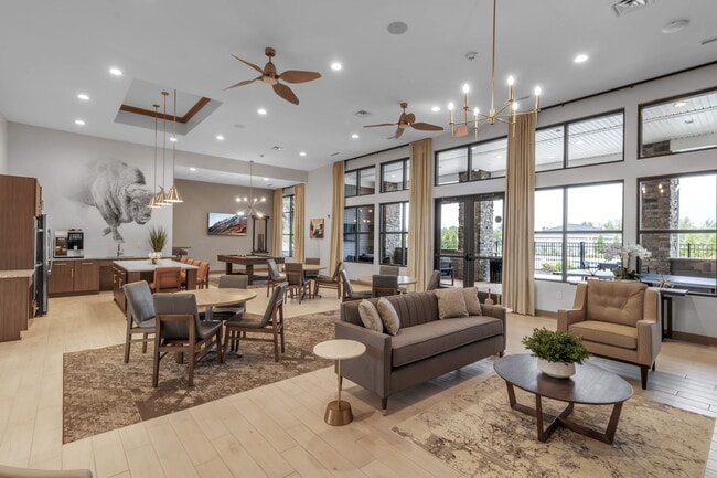 Midtown Apartments in Depew, NY - Foto de edificio - Building Photo