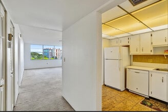 1200 Saint Charles Pl, Unit 1200 Saint Charles Place in Pembroke Pines, FL - Foto de edificio - Building Photo