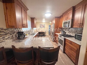 2162 N 2000 W in Clinton, UT - Foto de edificio - Building Photo