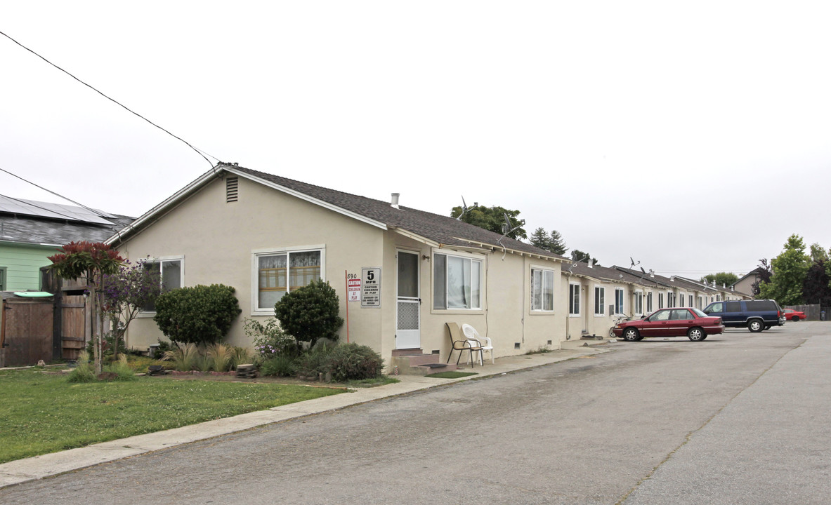 1890 17th Ave in Santa Cruz, CA - Building Photo