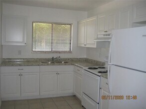 2205 17th Ave SW in Vero Beach, FL - Building Photo - Building Photo