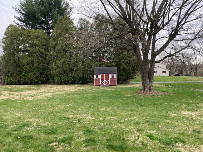 124 Old Mill Rd in Ephrata, PA - Building Photo - Building Photo