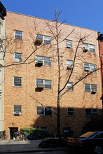 17 W 74th St in New York, NY - Building Photo - Building Photo