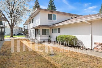 243 Breuner Dr in Roseville, CA - Building Photo - Building Photo