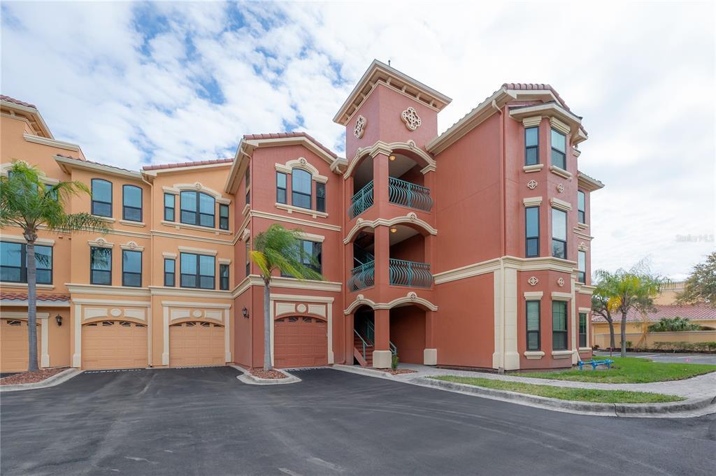 2709 Via Cipriani in Clearwater, FL - Building Photo