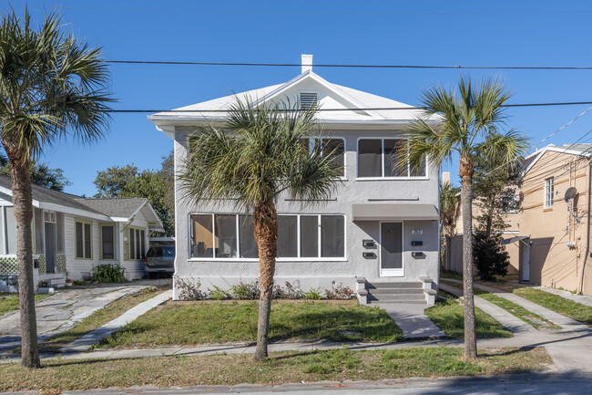 212 S Oleander Ave in Daytona Beach, FL - Building Photo - Building Photo