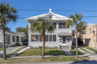 212 S Oleander Ave in Daytona Beach, FL - Foto de edificio - Building Photo