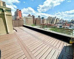 323 W 96th St in New York, NY - Building Photo