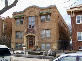 3512 Emerson Ave S in Minneapolis, MN - Foto de edificio - Building Photo