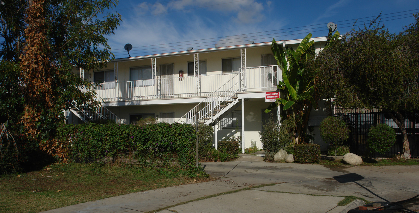 227 N Vecino Dr in Covina, CA - Building Photo