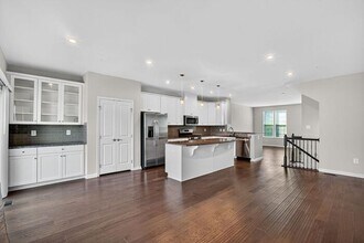5704 River Shark Ln in Waldorf, MD - Building Photo - Building Photo