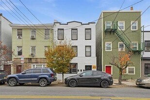 608 Palisade Ave in Jersey City, NJ - Building Photo