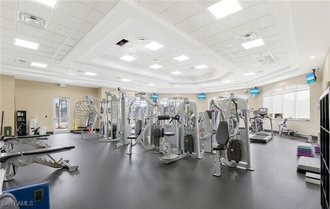 13050 Amberley Ct in Bonita Springs, FL - Foto de edificio - Building Photo