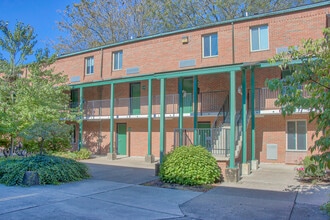 Mill Street Village in Athens, OH - Building Photo - Building Photo